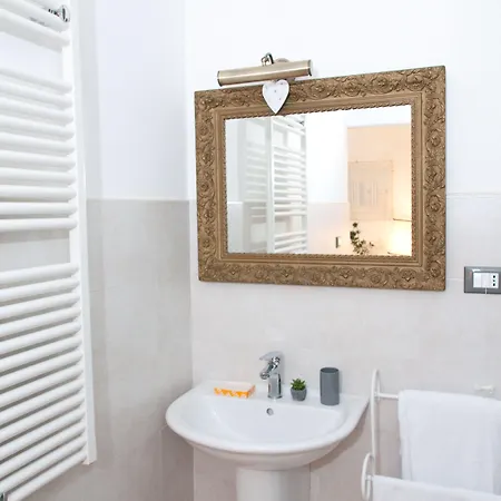Le Stanze Di Bruno Bed & Breakfast 4*